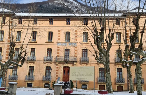 Aulus-les-Bains Apartment | Appartement T2 Le Porteur de Glace Dans Résidence du Grand Hôtel