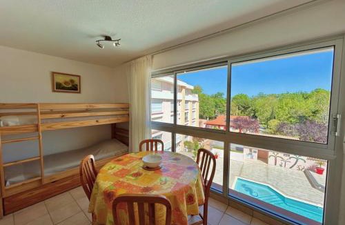 Plage d'Argeles Apartment | Appartement T2 Lumineux avec Parking Privé et Piscine près de la Plage - FR-1-388-223