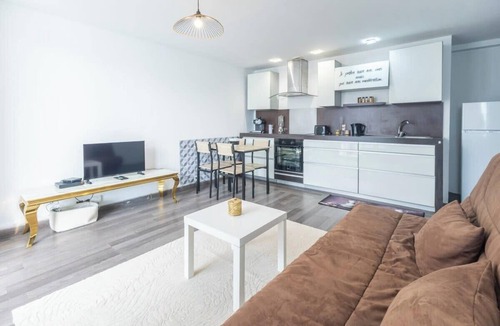 Saint-Barnabe Apartment | Appartement T2 - Parking Privé - Petit bois Luzien