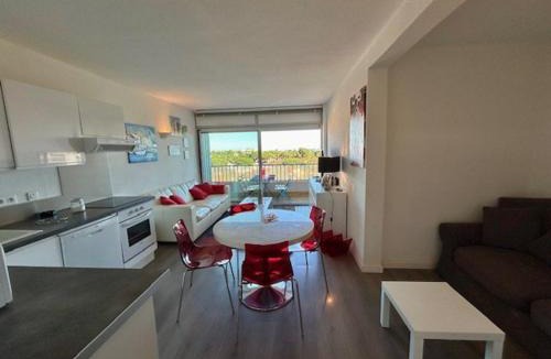 Argeles Plage Apartment | Appartement T2 rénové, proche plage, parking sécurisé - FR-1-388-154