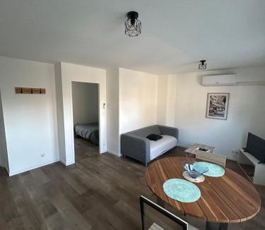 Miniac-Morvan Apartment | Appartement T2 Saint Malo, Dinard, Dinan et Dol