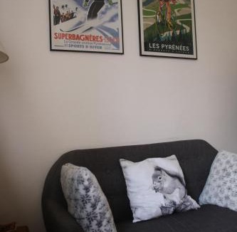 Bagneres-de-Luchon Apartment | Appartement T4 - Centre de Luchon - 6 pers - Ski - Randonnée - Cure