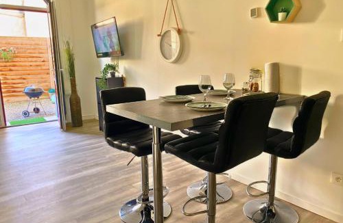 Saint-Omer Apartment | Appartement - Terrasse privée, animaux acceptés, parking privé gratuit, accueil vélo