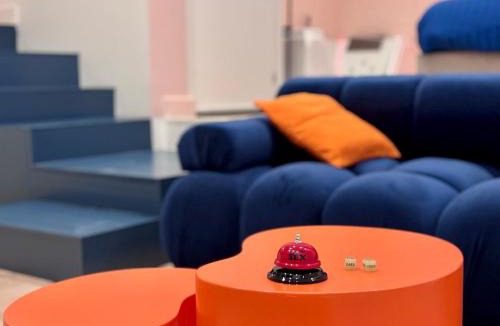 Castres Apartment | Appartement Thème Années 60' l Baignoire Jets l Clim l Netflix