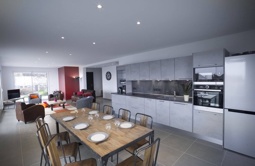 Cessenaz Apartment | Appartement Tournette - Vue Lac