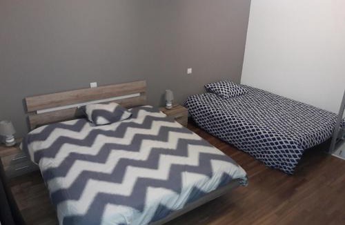 Rochechouart Apartment | appartement tranquille