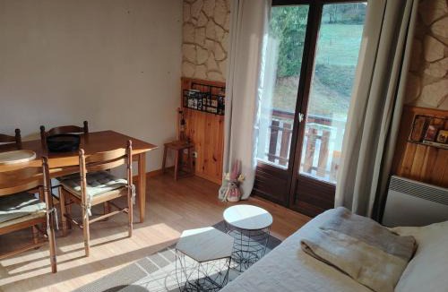Aillon-le-Jerune Apartment | Appartement type chalet savoyard cosy