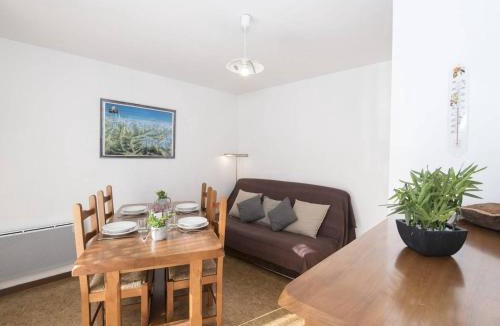 Saint-Lary-Soulan Apartment | Appartement Type 2 Sud avec Balcon et Parking Privé - FR-1-296-261