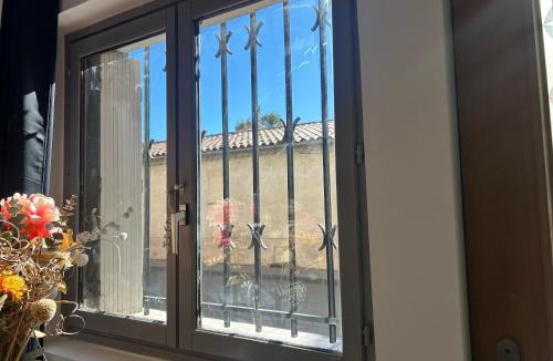 16th Arrondissement House | Appartement TYPIQUE ESTAQUE 5 mn port et gare Estaque