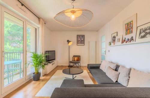 La Madeleine Apartment | Appartement une chambre avec parking & balcon