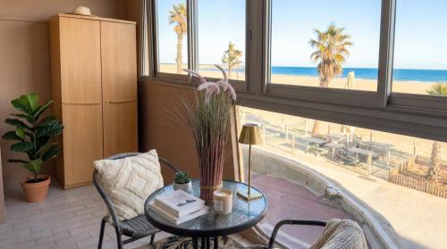 La Jetee Apartment | Appartement vue magique en front de mer - 55
