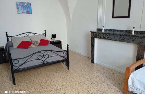 Montpeyroux Apartment | Appartement Voûté de Plain Pied au Centre du Village