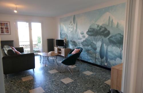 Villeneuve-sur-Lot Apartment | Appartement vue Lot dans Bastide