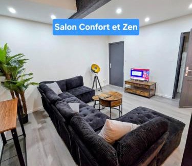 Foix Apartment | Appartement XXL 120m2 - 10 couchages - 3ch - centre Foix - 2 sdb-2 wc - Parking gratuit à 1 Minute