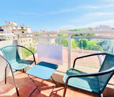 La Gare Apartment | Appartement YELLOW proche de la gare de Perpignan