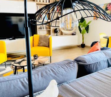 La Gare Apartment | Appartement YELLOW proche de la gare de Perpignan