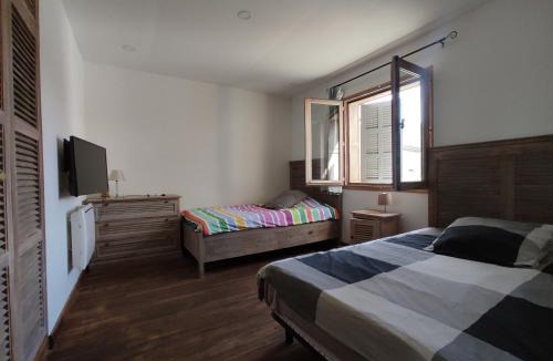 Fos-sur-Mer Apartment | Appartements équipés 1km plage