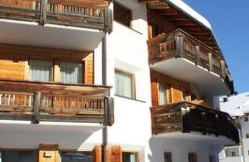 Ravaisch Apartment | Appartements Alouette, (Samnaun-Dorf). by Interhome