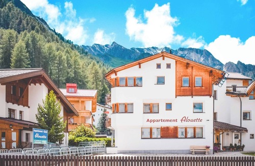 Ravaisch Apartment | Appartements Alouette, (Samnaun-Dorf). by Interhome