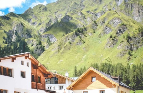 Ravaisch Apartment | Appartements Alouette, (Samnaun-Dorf). by Interhome