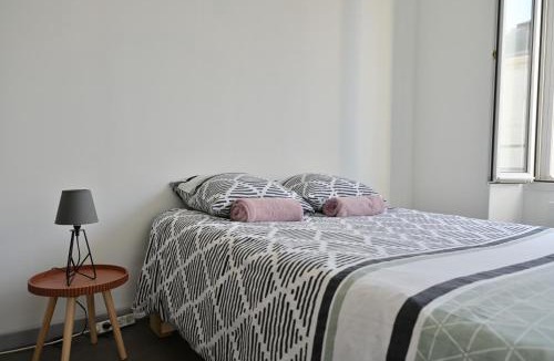 Cande Apartment | Appartemment T3 (2 chambres) cœur de Candé WIFI