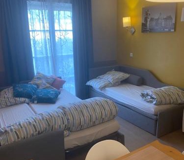 Serris Apartment | Apparthotel - Proche disneyland Paris - Piscine chauffée
