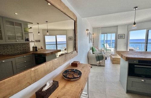 Platja d'Aro Apartment | Appartment Blue Fanals apartment on the seafront with panoramic view