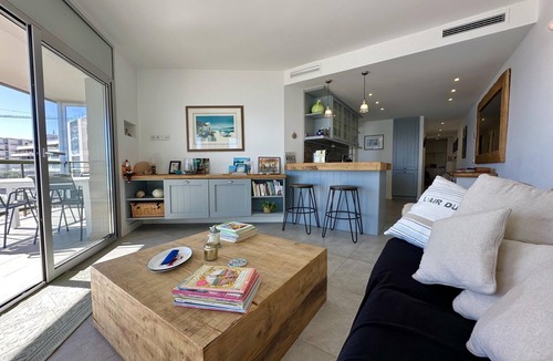 Platja d'Aro Apartment | Appartment Blue Fanals apartment on the seafront with panoramic view