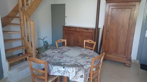 Saint-Ay Apartment | Appartment les mauves chez Jean Louis