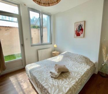 Moulins Apartment | Appartment Mal coiffé