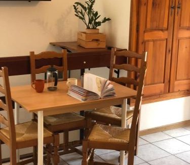 Reynes Apartment | Appartment Reynes rando, nature & relaxation !