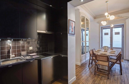 Quartier de l'Ecole-Militaire Apartment | Appartment St Germain des pres by Studio Prestige