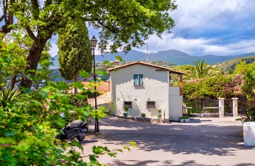 Saint-Paul-de-Vence Villa | Appartment villa bottom with swimming pool