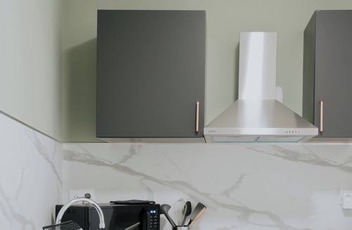 Valenciennes Apartment | AppartSpa59: Suite Tentation Balnéo Sauna (Secret Room optional)