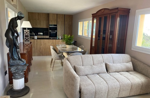 Palau-Saverdera Apartment | Appatement Premium 2 Chambres