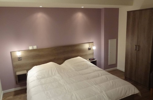 Ferrassieres Apartment | Appealing Apartment with Shared Sauna