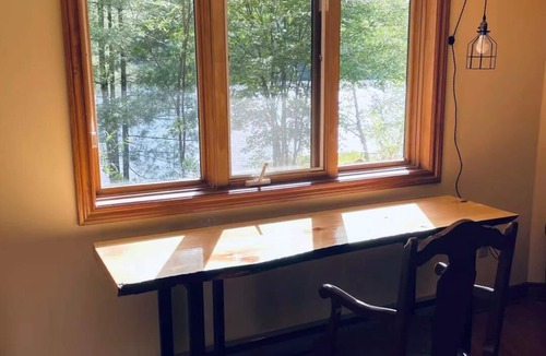Novar Cottage | Appealing cottage by the lake
