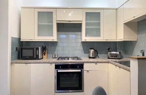 Glenisla House | Appealing Cottage in Dundee near Centre