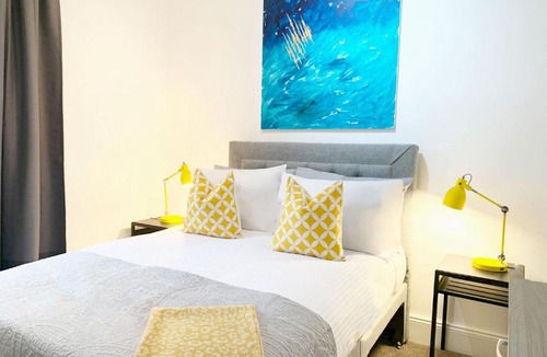 Glenisla House | Appealing Cottage in Dundee near Centre