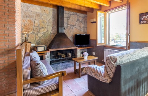 Ogassa Cottage | Appealing holiday home in Ogassa with patio