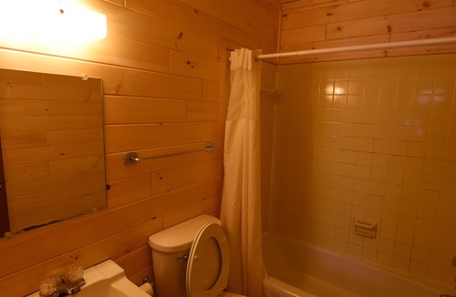 Mackinaw City Hotel | Apple blossom boutique 2