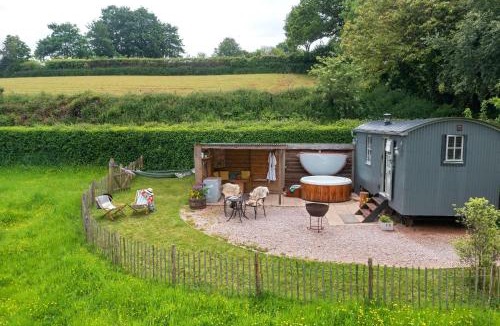 Kenn House | Apple Blossom, Devon Hideaways