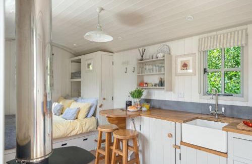 Kenn House | Apple Blossom, Devon Hideaways