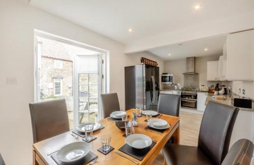 Adderstone House | Apple Blossom