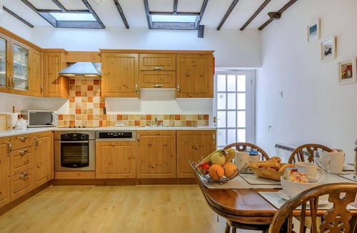 Weston-super-Mare Cottage | Apple Cottage-UK37361