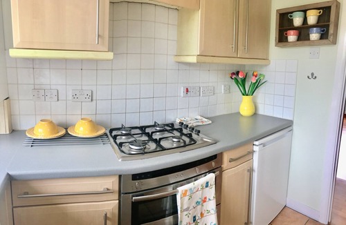 Cowley Apartment | Apple Perch 2BR Flat-Free Parking