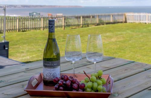 Reighton House | Apple Pip