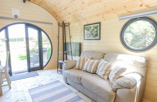 Ford House | Apple Pod