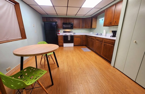 Amery Apartment | Apple River Suite-Full and private Apartment