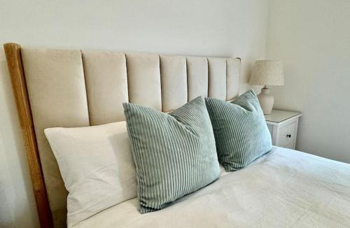 Trowbridge Apartment | Apple Store- Countryside Apartment